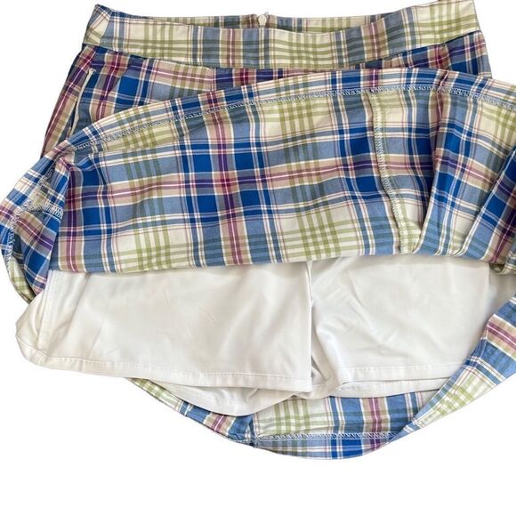 Peter Millar plaid cotton/spandex blend pleat front skort, size 8. - Picture 3 of 6
